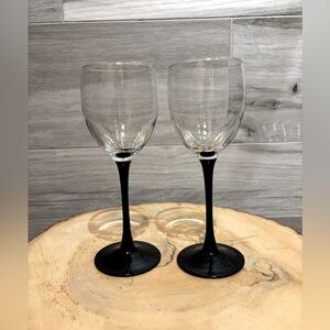 2 Luminarc VINTAGE Black Stem Wine Glasses made in France